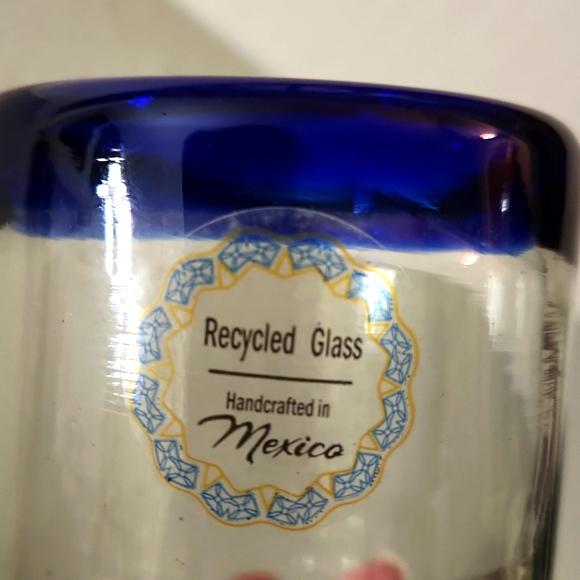 Set of 4 new beautiful glasses handcrafted in Mexico. - Picture 4 of 5